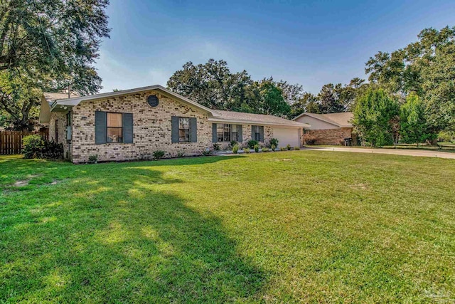 ranch-style home with a front yard