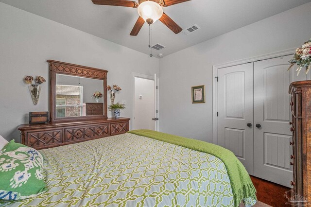 3209 Mountain Laurel Trl, Cantonment, FL 32533 - bedroom featuring a closet and a ceiling fan