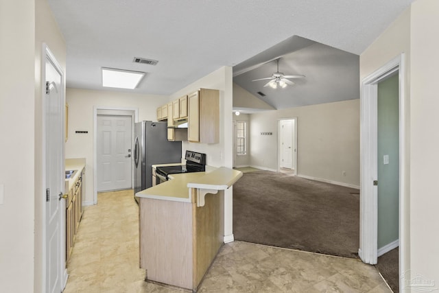 kitchen featuring a kitchen breakfast bar, stainless steel appliances, kitchen peninsula, light brown cabinets, and light colored carpet