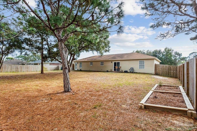 7244 Frankfort St, Navarre, FL 32566 - view of yard
