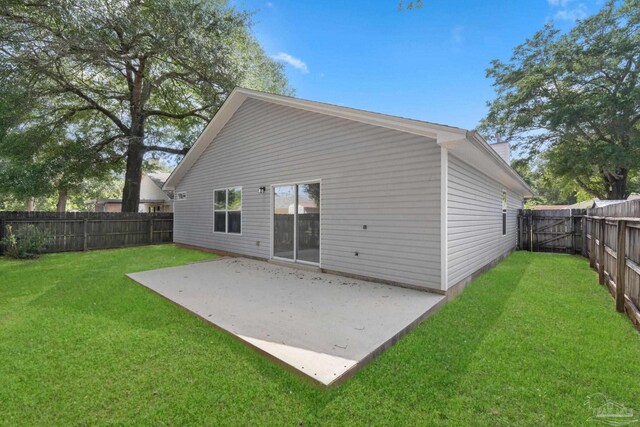 1042 Simpson St, Pensacola, FL 32526 - back of property featuring a patio area