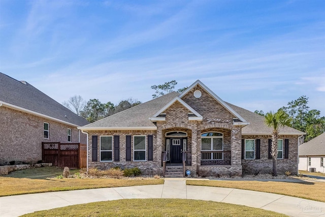 view of front of house with a front lawn