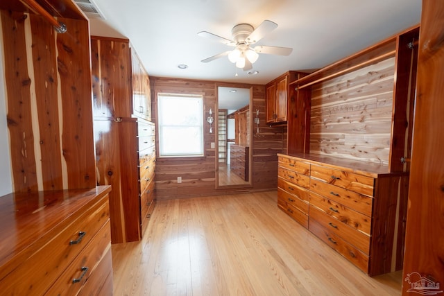 431 E Zarragossa St Unit B, Pensacola, FL 32502 - walk in closet featuring light wood finished floors and a ceiling fan