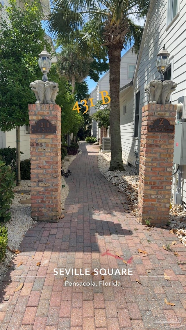 431 E Zarragossa St Unit B, Pensacola, FL 32502 - view of patio featuring cooling unit