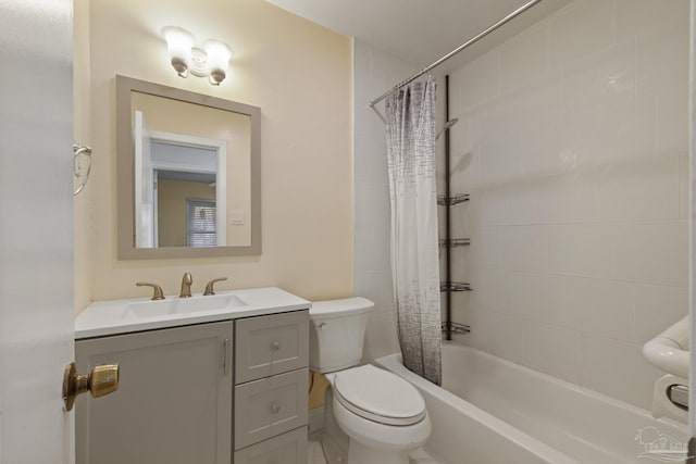 full bathroom featuring vanity, toilet, and shower / bath combo