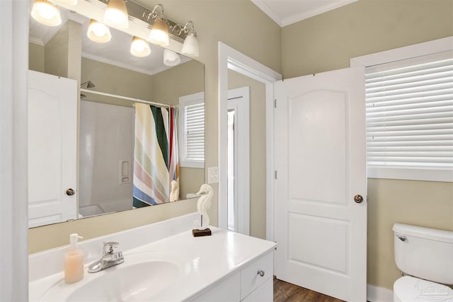 13555 Perdido Key Dr Unit A17U, Pensacola, FL 32507 - bathroom with crown molding, vanity, a shower with shower curtain, and wood finished floors