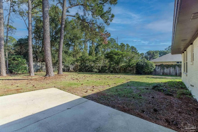 view of yard with a patio