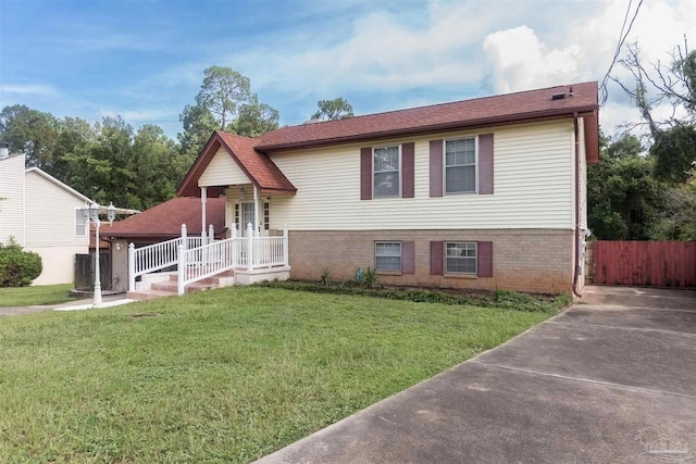 view of front of home with a front yard