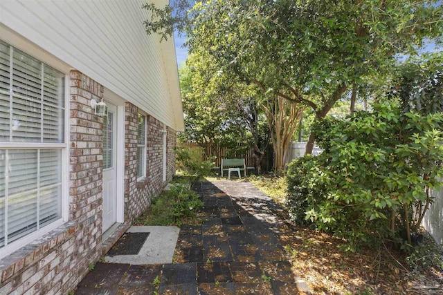 view of yard with a patio area