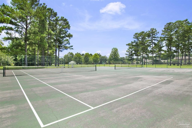 5936 Huntington Creek Blvd, Pensacola, FL 32526 - view of tennis court