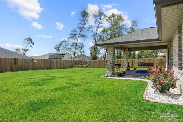 view of yard featuring a patio area
