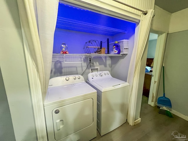 124 Mintz Ln, Cantonment, FL 32533 - clothes washing area with washer and clothes dryer, laundry area, and baseboards