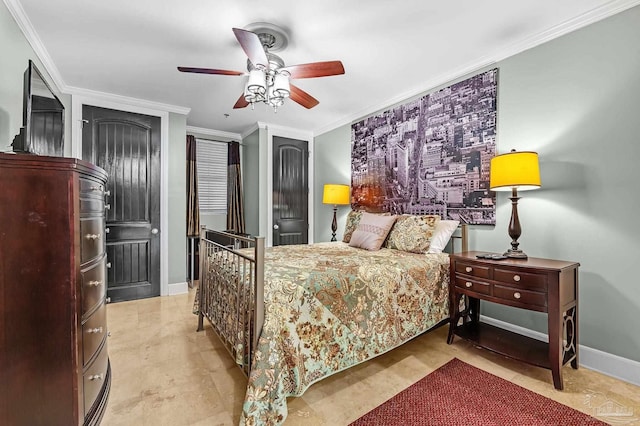 13928 River Rd Unit 904, Pensacola, FL 32507 - bedroom with ceiling fan, crown molding, and baseboards