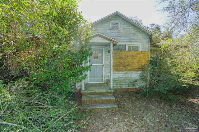 view of front of home featuring entry steps