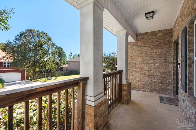 balcony featuring covered porch