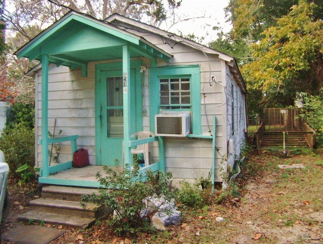 view of outdoor structure featuring cooling unit