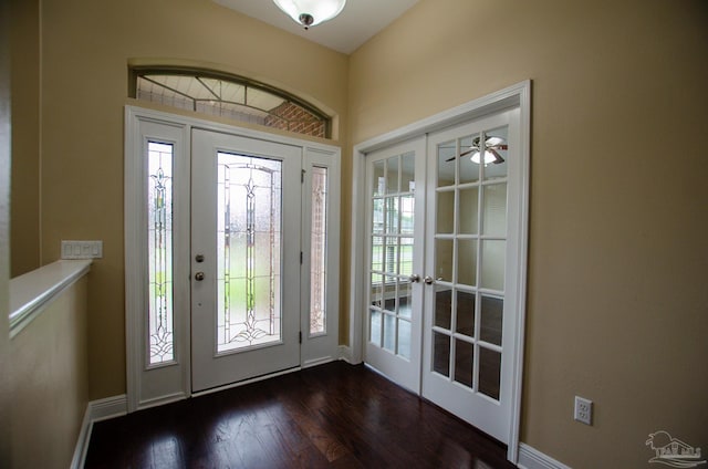 4777 Belvedere Cir, Pace, FL 32571 - entryway featuring dark wood-style flooring and baseboards