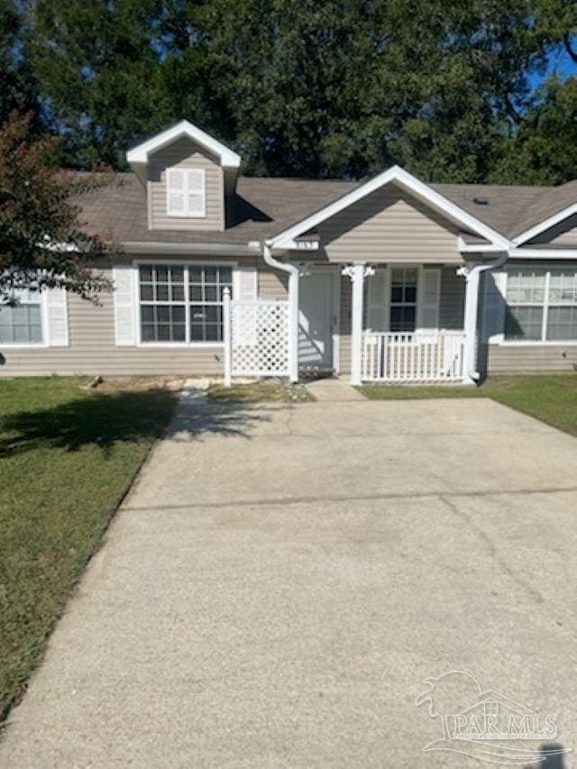 view of front of home featuring a porch