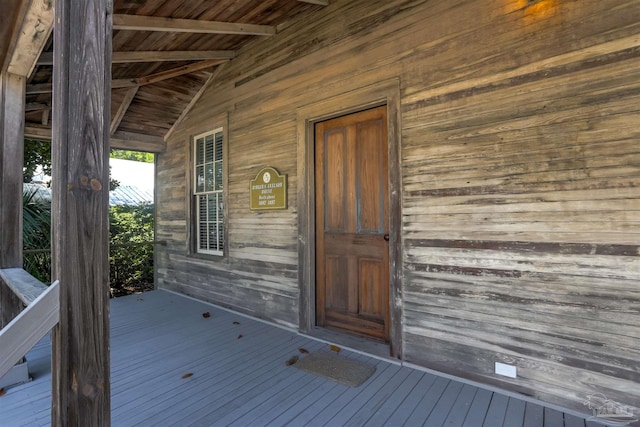 view of entrance to property