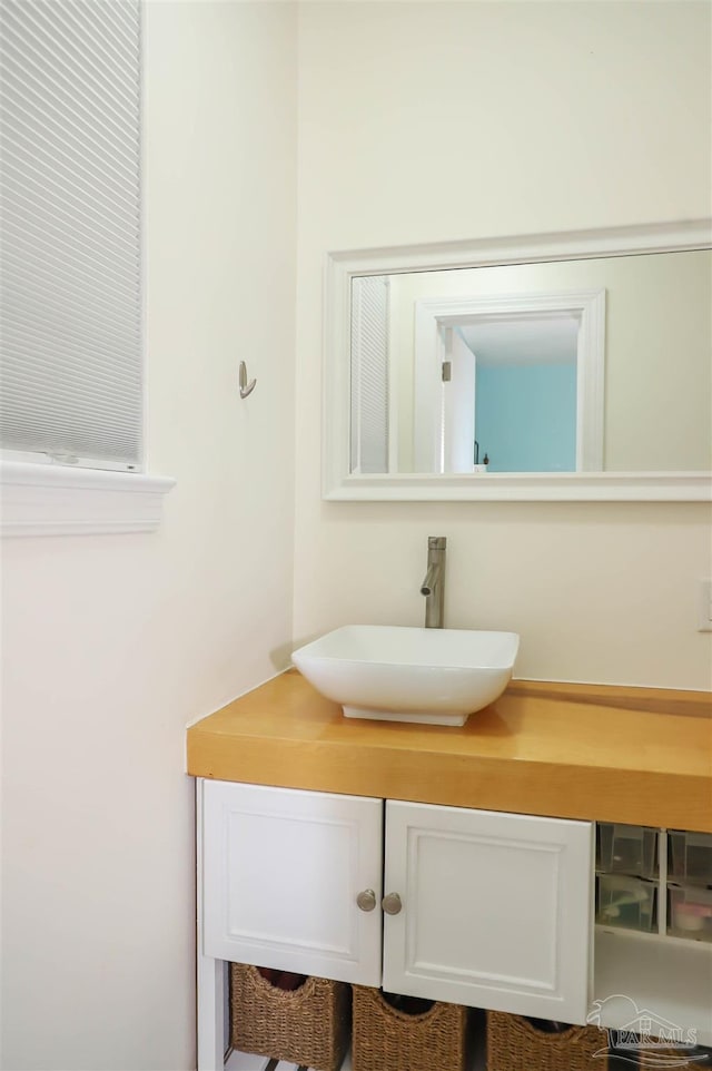 1609 N Spring St, Pensacola, FL 32501 - bathroom with vanity