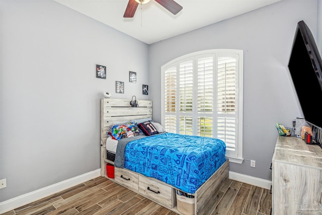 bedroom with ceiling fan