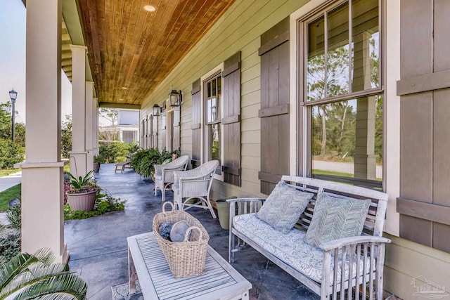 view of patio / terrace with covered porch