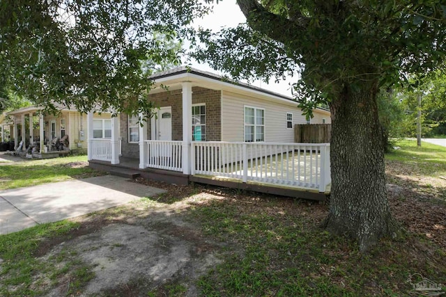 view of front facade featuring covered porch