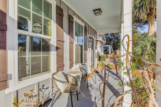 balcony with a porch