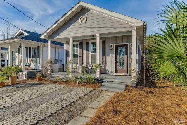 view of front of house with a porch