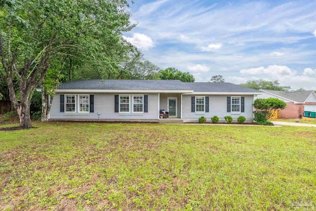 4793 Coronado Cir, Crestview, FL 32539 - ranch-style home featuring a front lawn