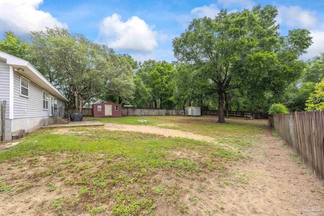 4793 Coronado Cir, Crestview, FL 32539 - view of yard featuring a storage shed and an outbuilding