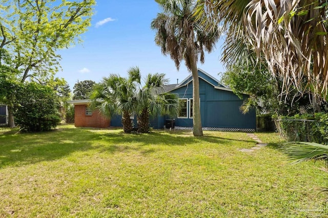 506 E Scott St, Pensacola, FL 32503 - view of yard with fence