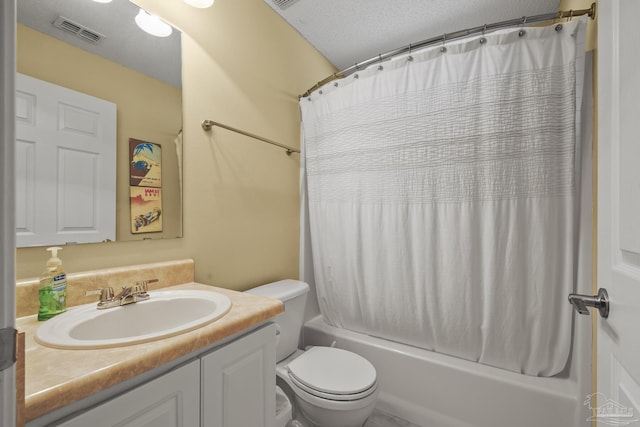 7770 Fenwick St, Navarre, FL 32566 - full bath with vanity and shower / bath combo