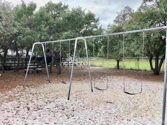 1539 Winding Shore Dr, Gulf Breeze, FL 32563
