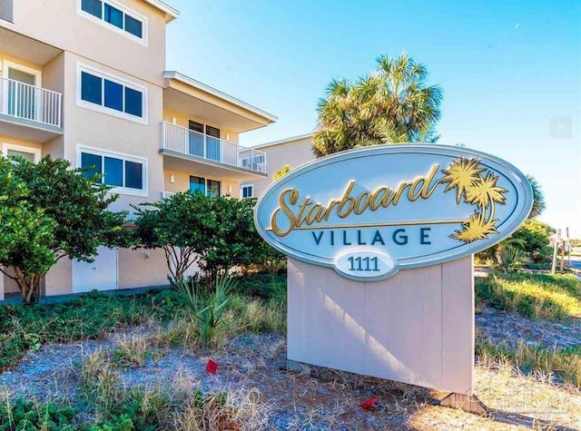 view of community / neighborhood sign