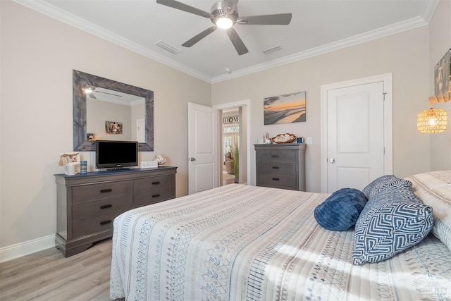 bedroom with ceiling fan, light wood-type flooring, and crown molding