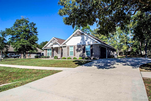 view of front of house with a front lawn