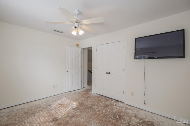 unfurnished bedroom with ceiling fan