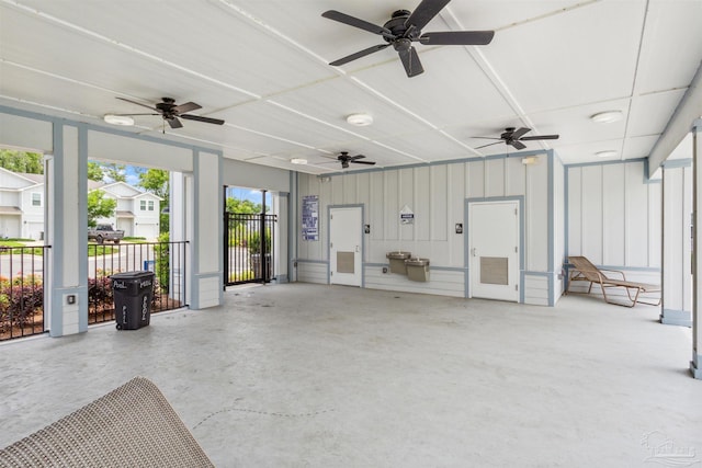 garage featuring ceiling fan