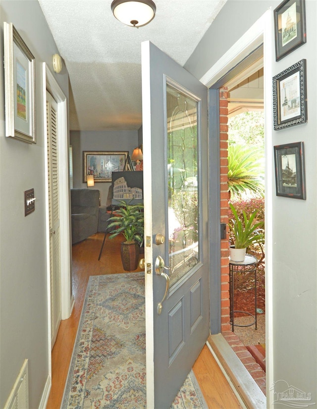 5845 Keystone Rd, Pensacola, FL 32504 - foyer featuring light wood-style floors