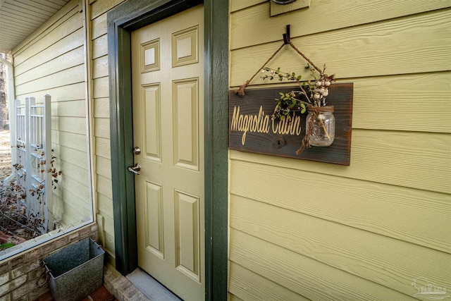 view of entrance to property