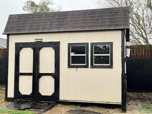 view of outbuilding