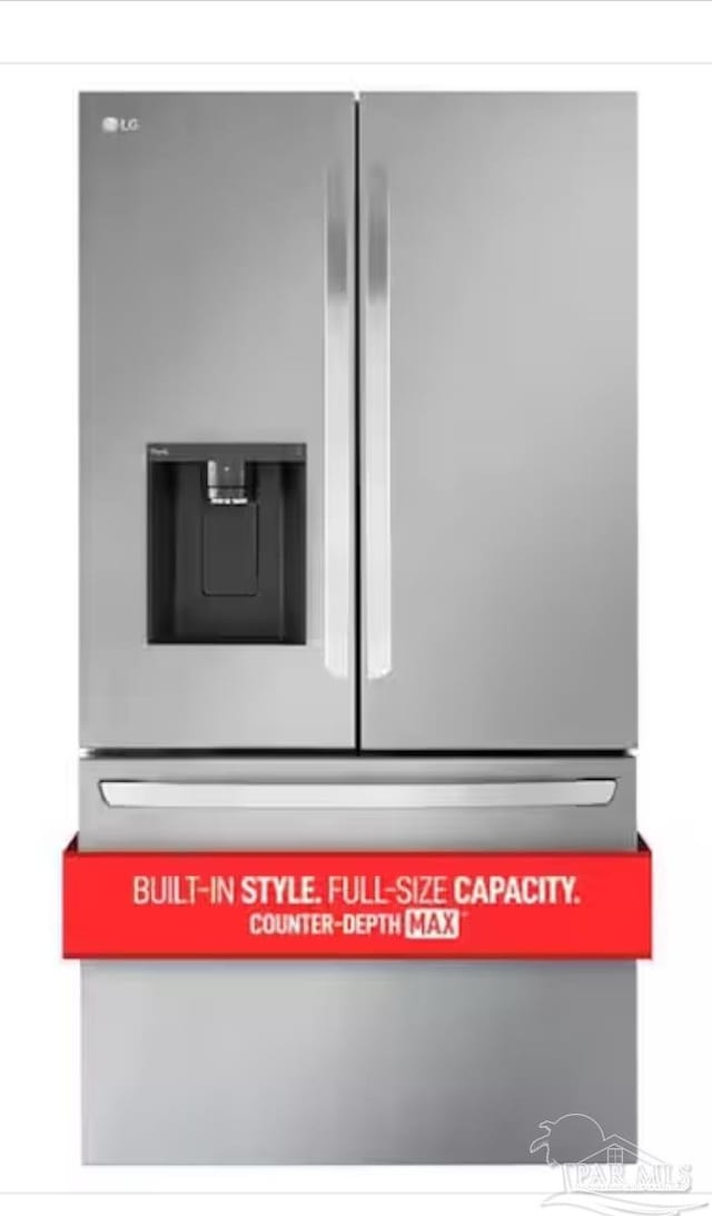 room details with stainless steel fridge with ice dispenser