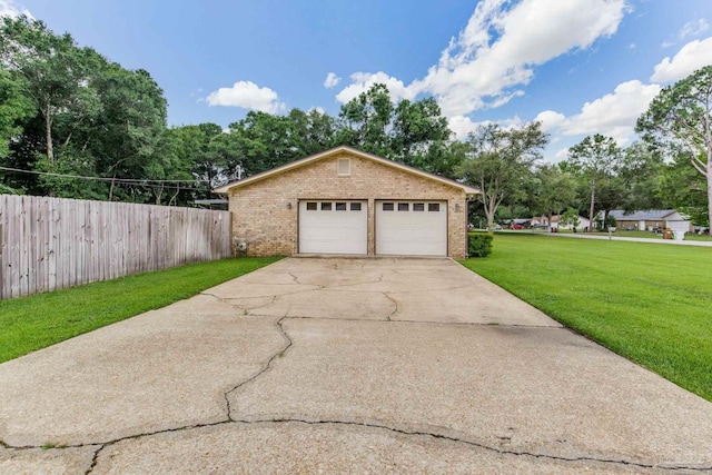 6028 Laurelwood Dr, Milton, FL 32570 - view of detached garage