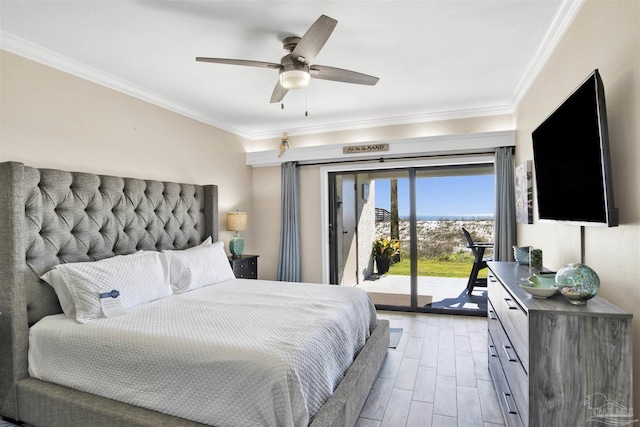 bedroom with access to outside, light hardwood / wood-style flooring, ceiling fan, and crown molding