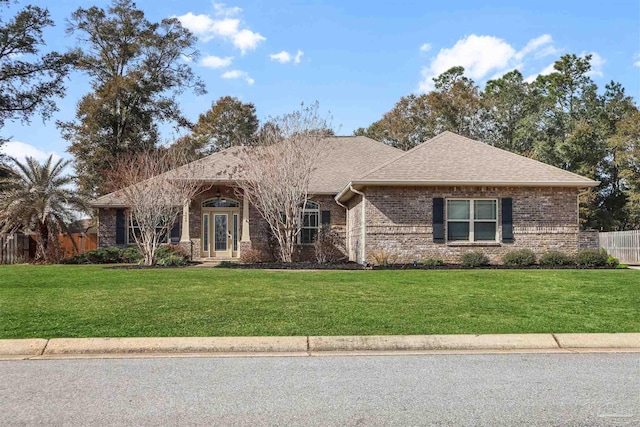 view of front of home featuring a front lawn