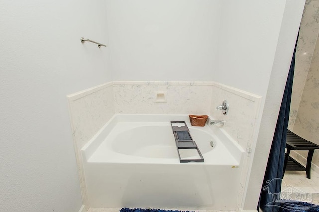 bathroom featuring a bathtub