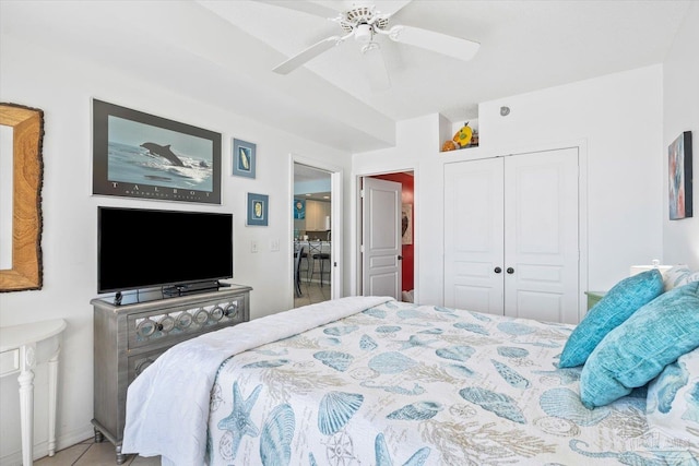 bedroom featuring a closet and ceiling fan