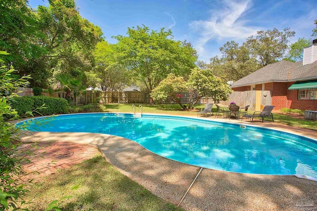 4200 Madura Rd, Gulf Breeze, FL 32563 - view of pool with a patio, a fenced backyard, and a fenced in pool