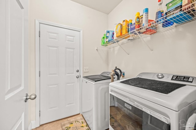5409 Dalton Cir, Milton, FL 32570 - laundry room with washer and dryer